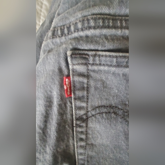 Womens Levi's jeans size w28 l30 - Picture 9 of 9